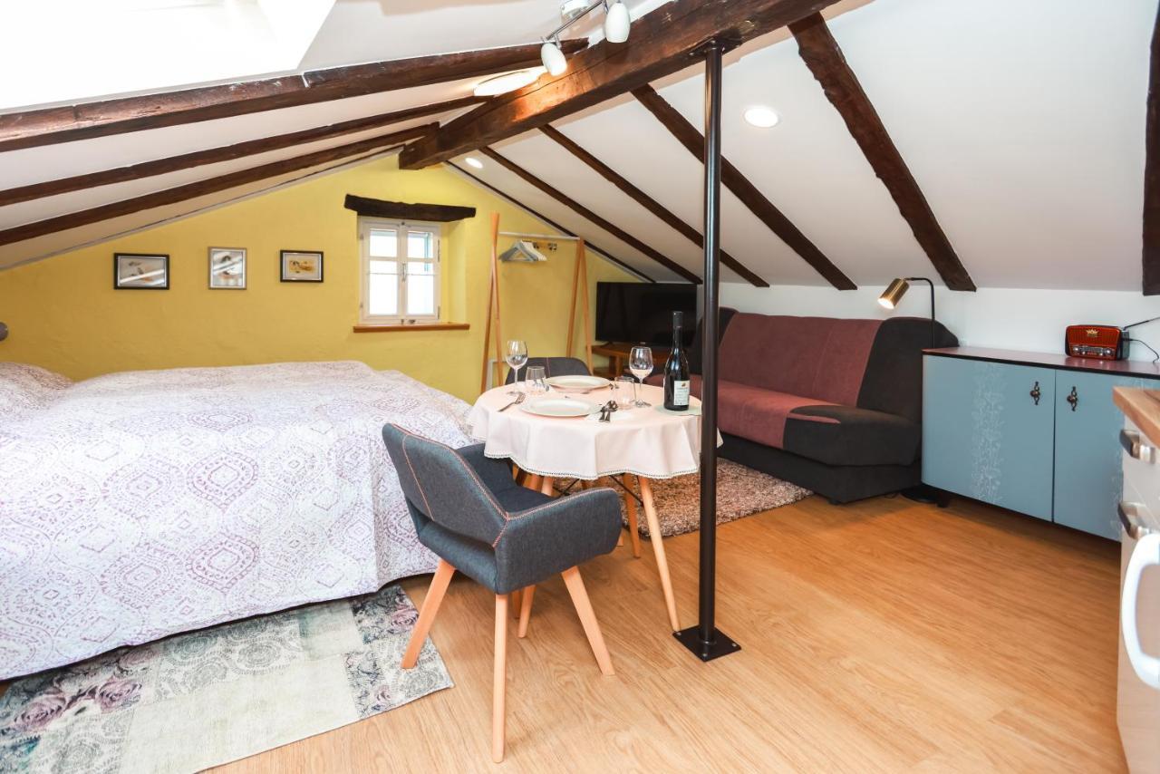 Apartmani Nad Voltun 卡斯塔 外观 照片