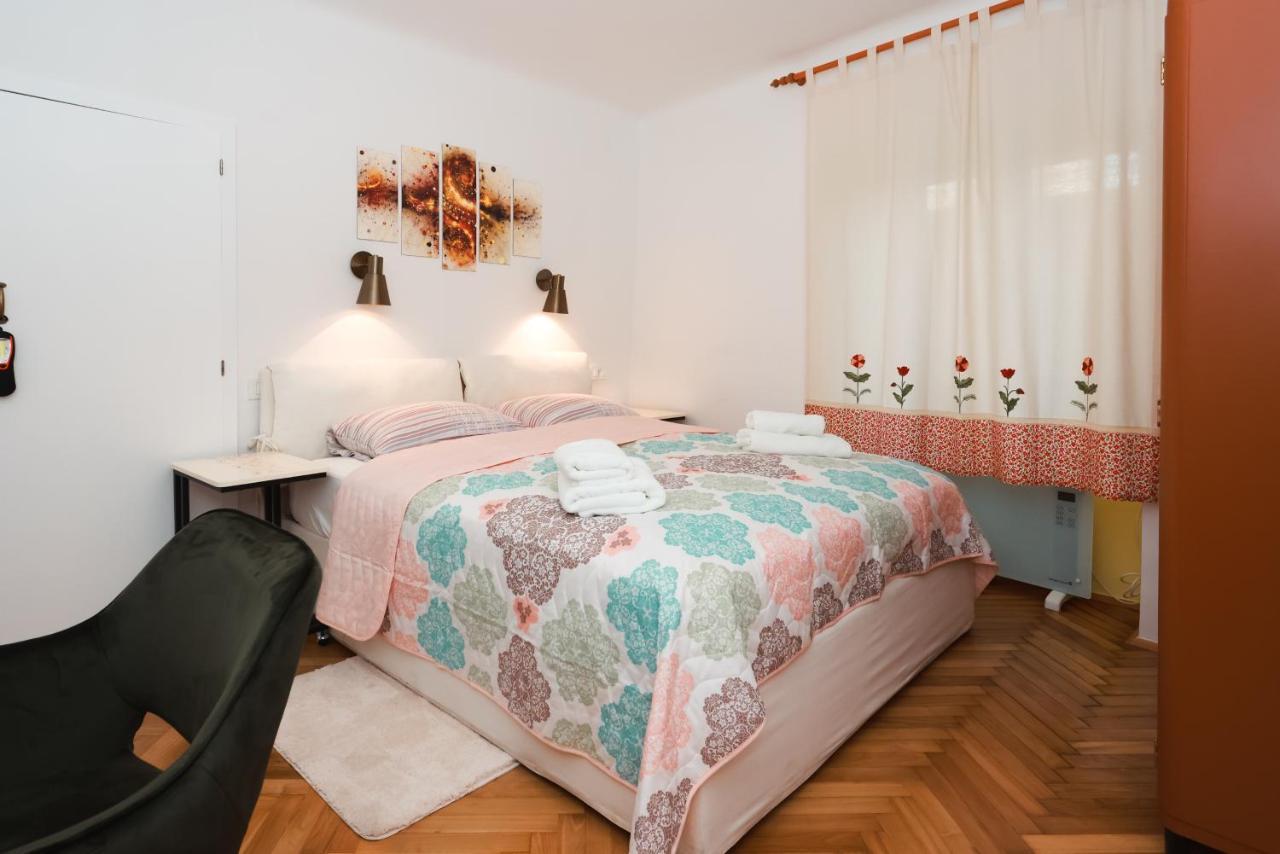 Apartmani Nad Voltun 卡斯塔 外观 照片