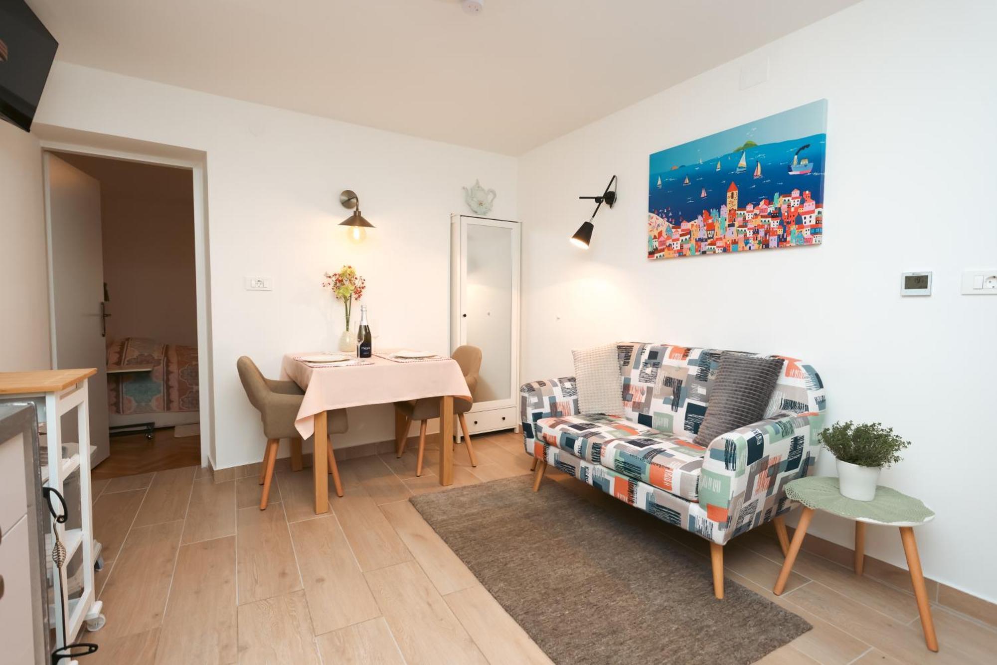 Apartmani Nad Voltun 卡斯塔 外观 照片