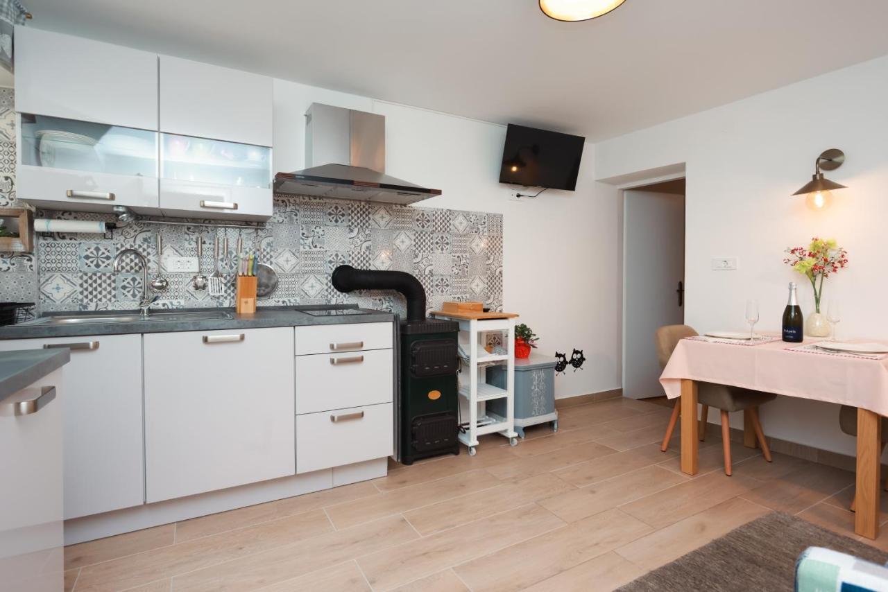 Apartmani Nad Voltun 卡斯塔 外观 照片