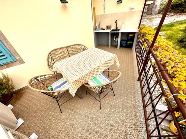 Apartmani Nad Voltun 卡斯塔 外观 照片